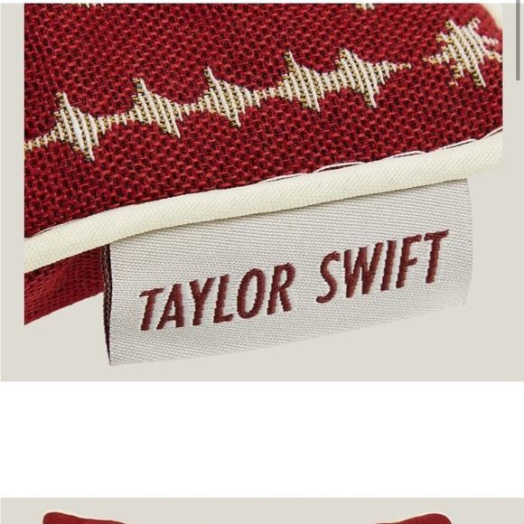 Taylor Swift Starlight Pillow Red Taylor's Version Song Lyrics New Sealed - Picture 5 of 5